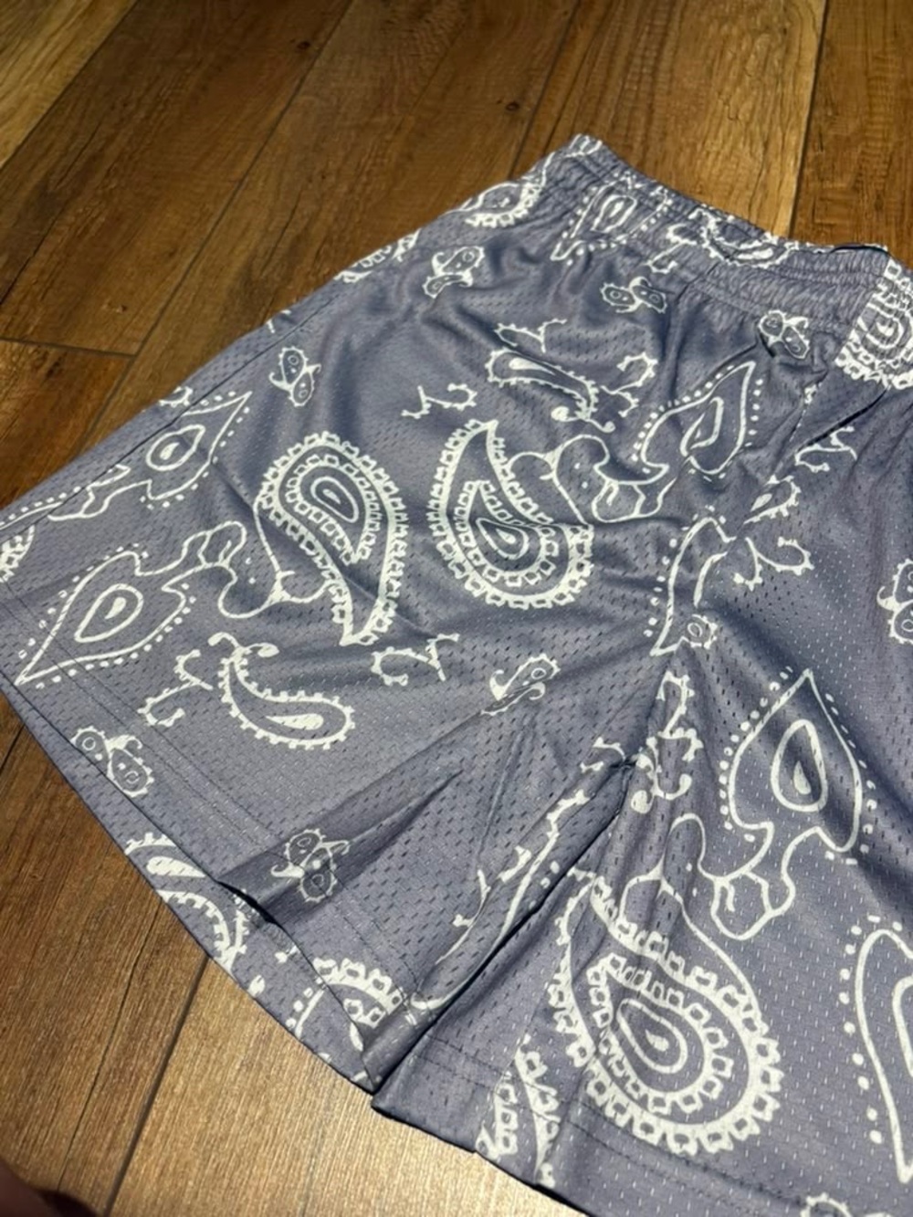 Eric Emanuel EE Gray Paisley Bandana Mesh Shorts Brand New - Picture 3 of 11